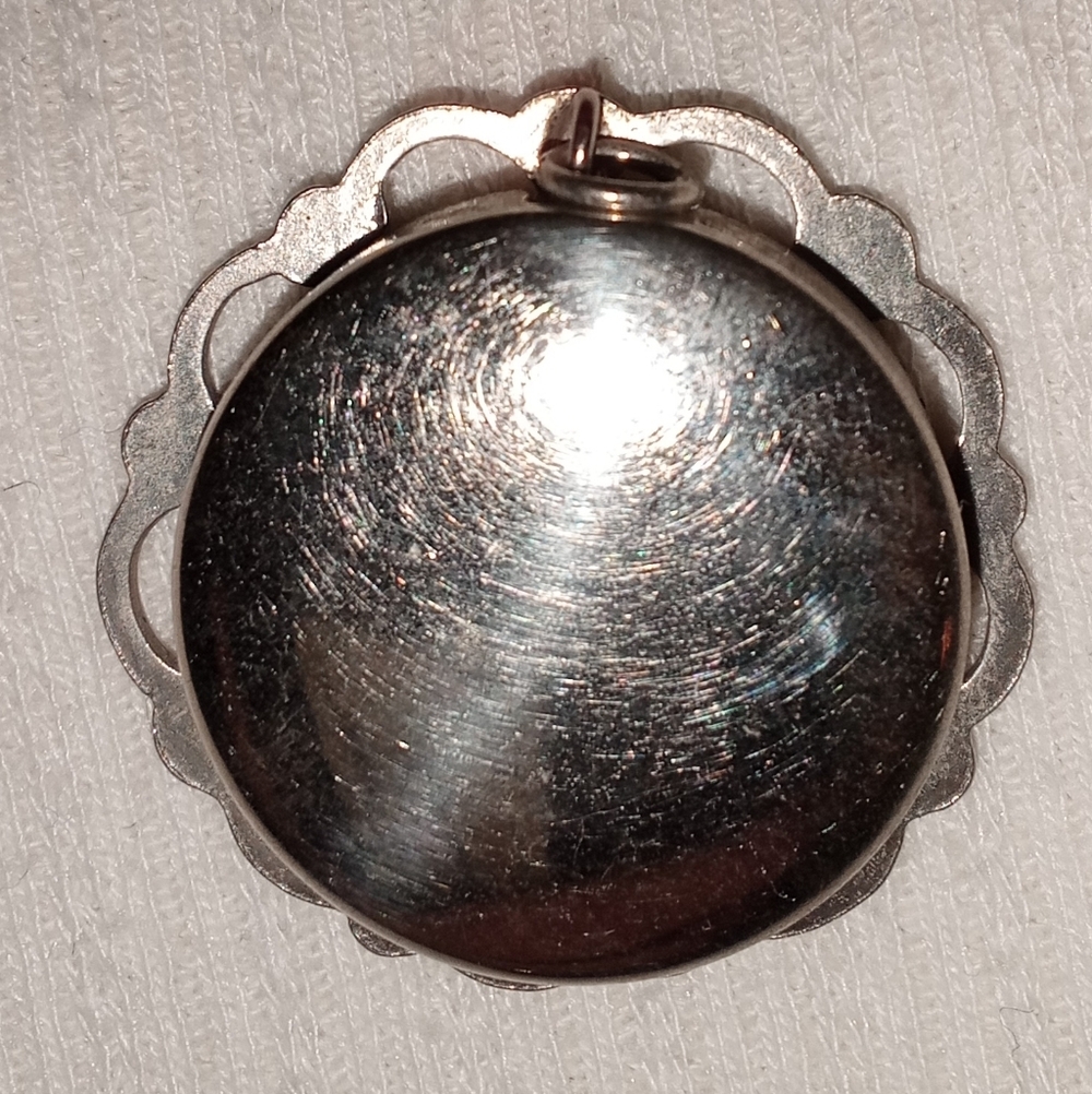 Religious Jewelry Relic Pendant - Picture 2 of 4